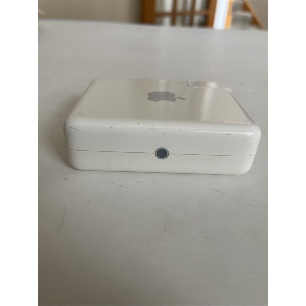 Apple A1264 AirPort Express Base Station WIFI Router Extender - Picture 4 of 4